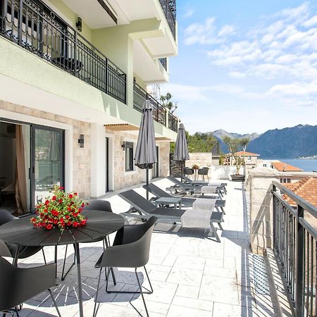 Dekaderon Lux Apartments Kotor Bagian luar foto