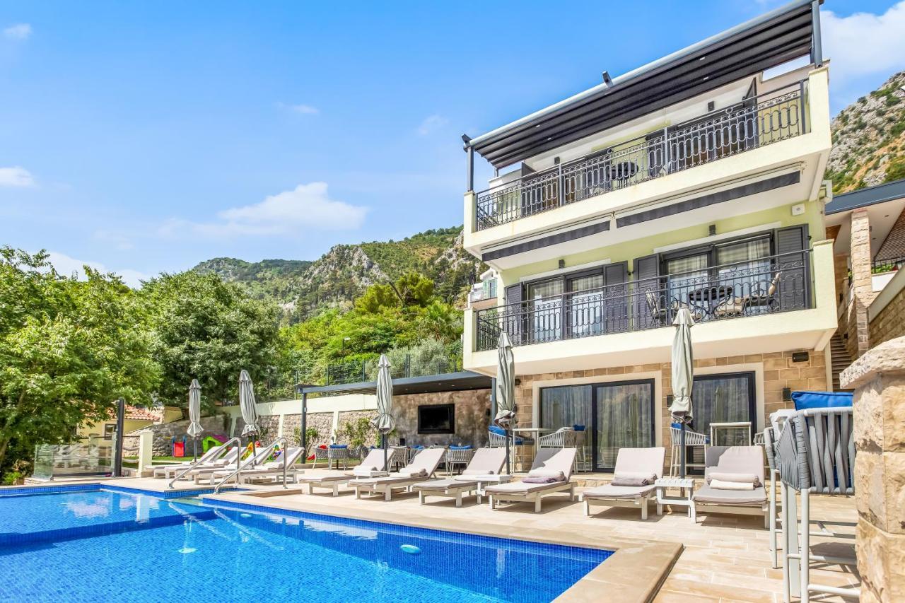 Dekaderon Lux Apartments Kotor Bagian luar foto