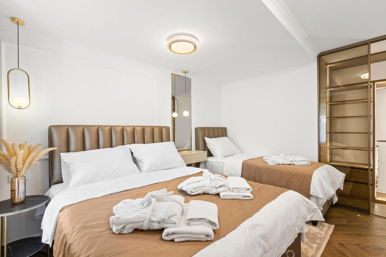 Dekaderon Lux Apartments Kotor Bagian luar foto