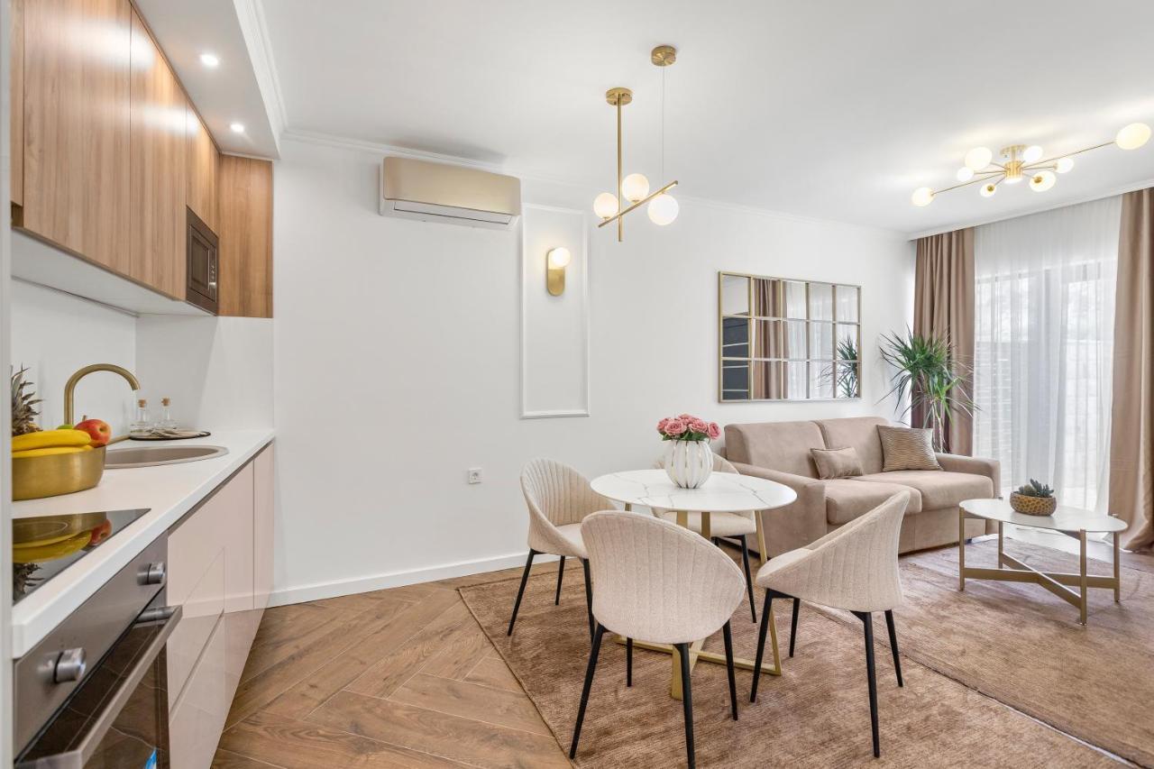 Dekaderon Lux Apartments Kotor Bagian luar foto