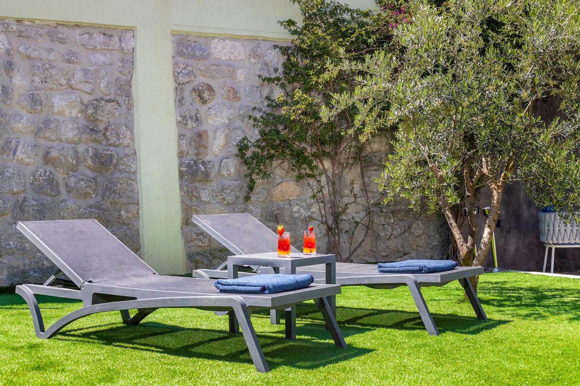 Dekaderon Lux Apartments Kotor Bagian luar foto