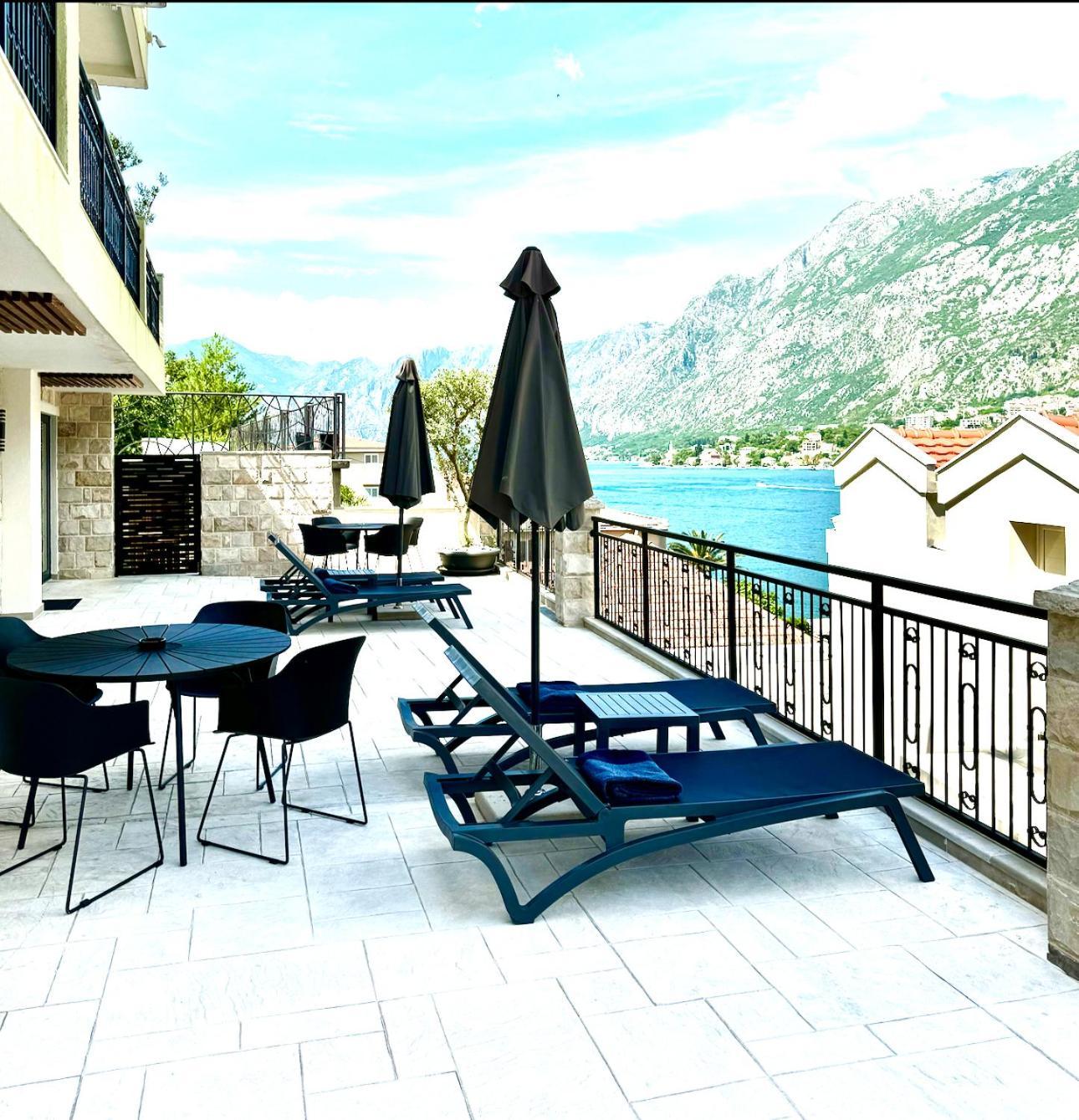 Dekaderon Lux Apartments Kotor Bagian luar foto